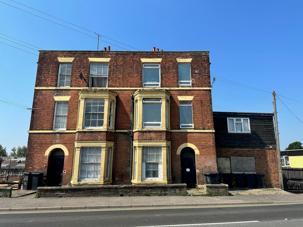 Lot: 142 - THREE BLOCKS OF FLATS WITH POTENTIAL -